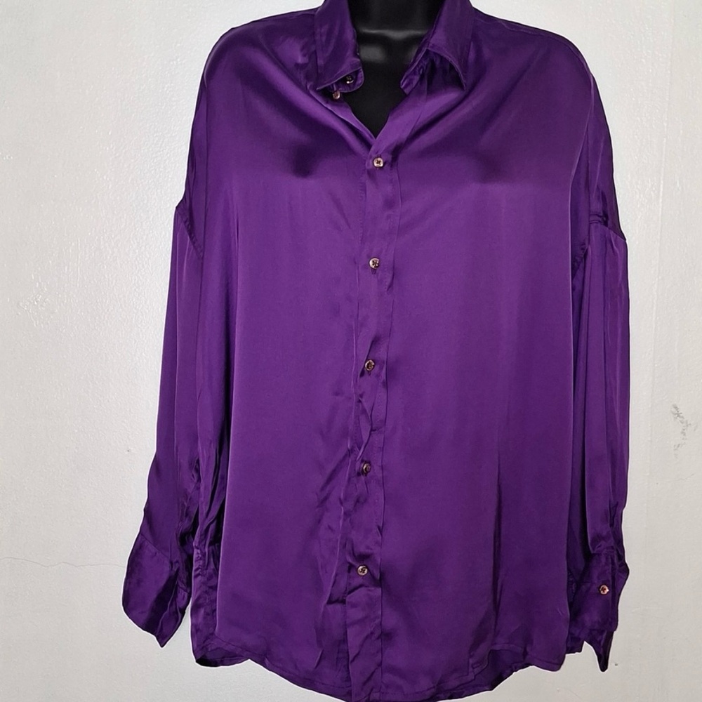 Lakeshore Indah Purple Satin Button Up Top - Picture 5 of 9